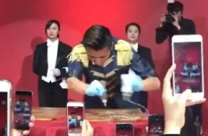 娱乐圈吃瓜小分队,揭秘明星幕后故事，带你领略娱乐圈风云变幻